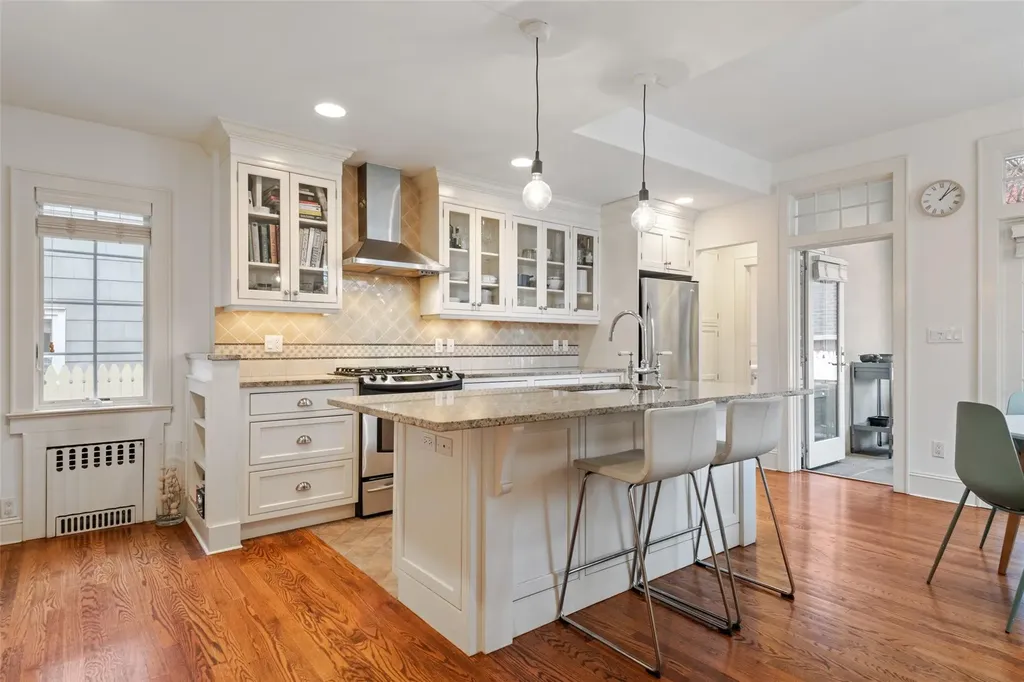 39 Hillcrest Avenue Larchmont NY 10538