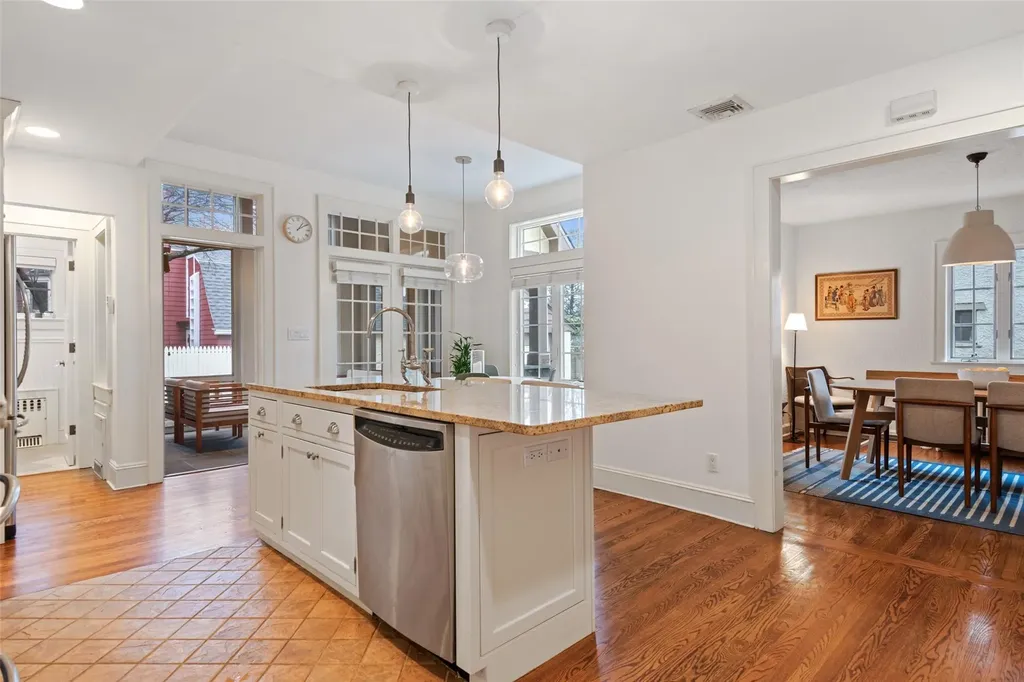 39 Hillcrest Avenue Larchmont NY 10538