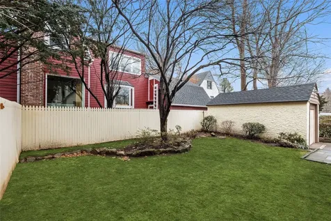 39 Hillcrest Avenue Larchmont NY 10538