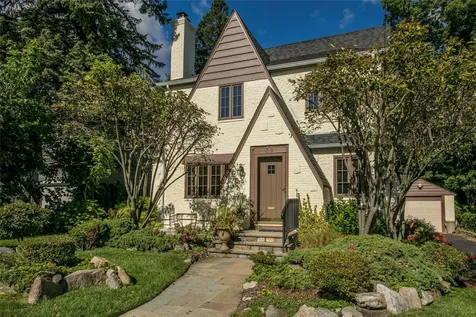 39 Hillcrest Avenue Larchmont NY 10538
