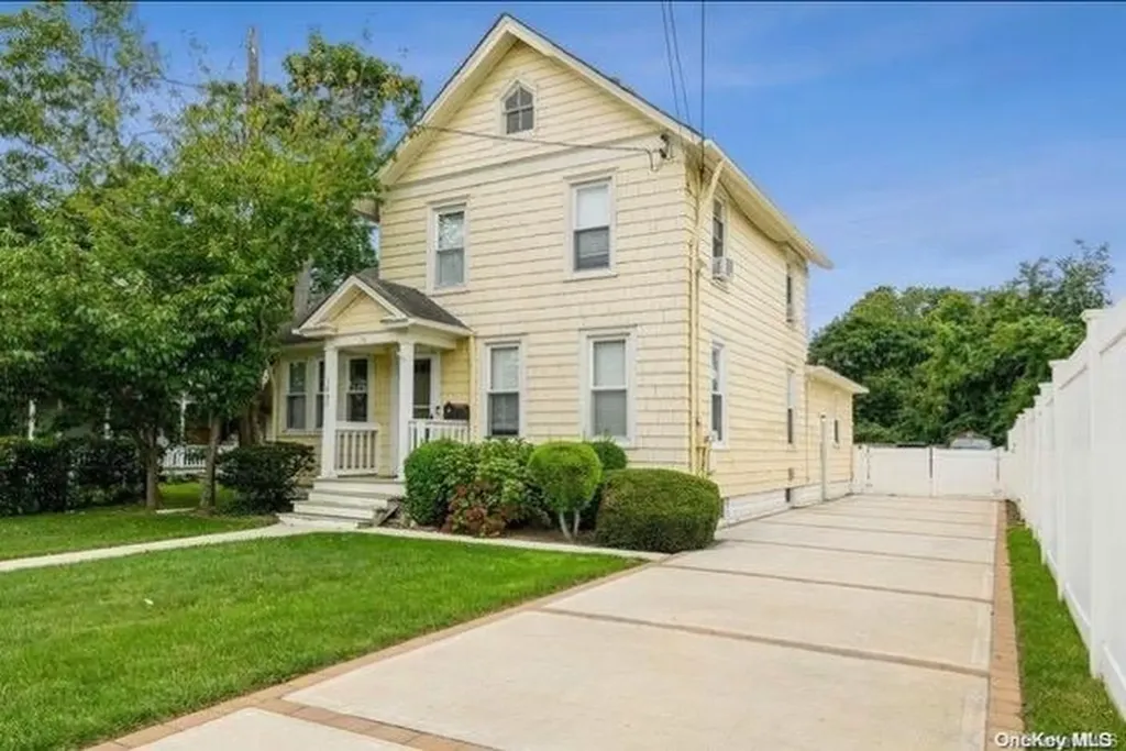 2848 Grand Avenue Baldwin NY 11510