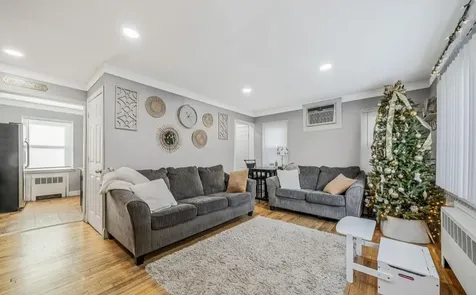 92 W Smith Street Amityville NY 11701