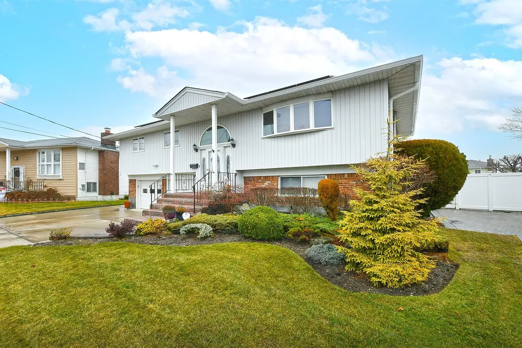 3197 Shore Road Oceanside NY 11572