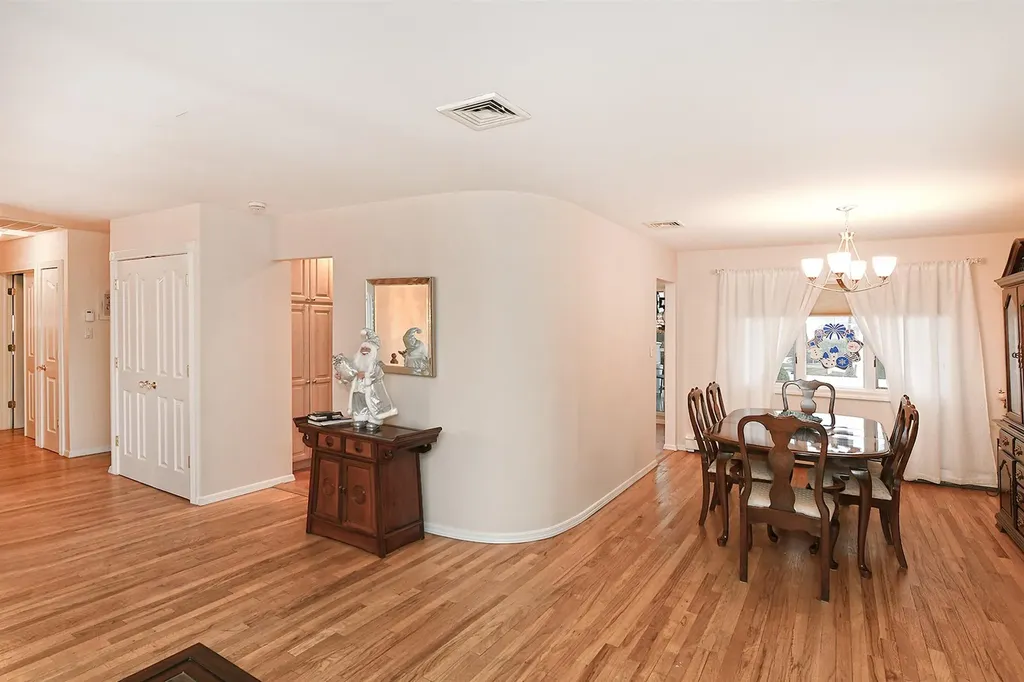 3197 Shore Road Oceanside NY 11572