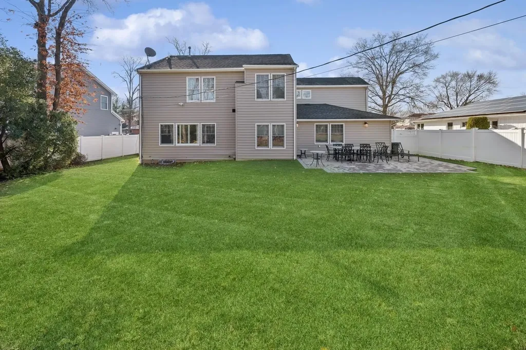 39 Ivy Drive Jericho NY 11753