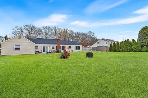 12 Gardenia Road Mount Sinai NY 11766