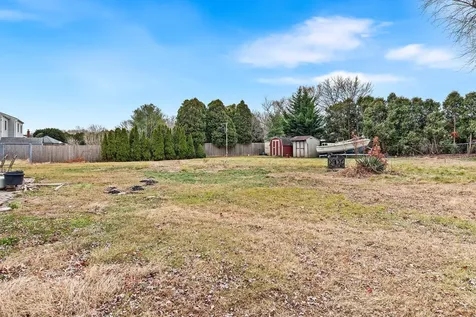 12 Gardenia Road Mount Sinai NY 11766