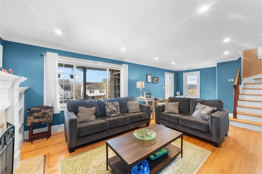 44 Mount Morris Avenue White Plains NY 10604