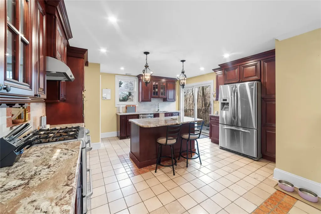 44 Mount Morris Avenue White Plains NY 10604