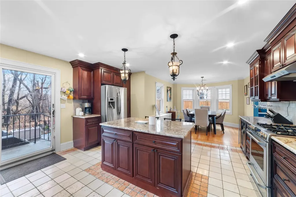 44 Mount Morris Avenue White Plains NY 10604