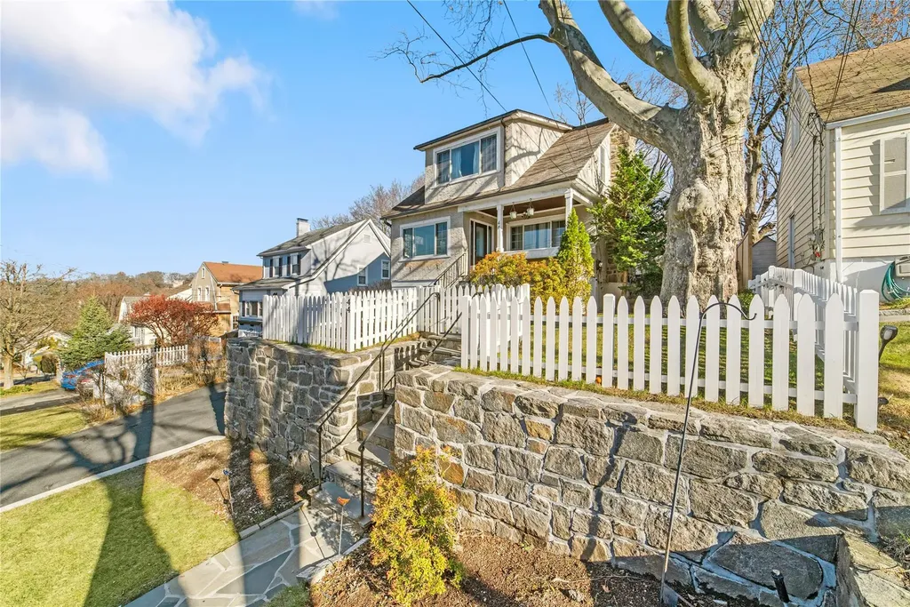 44 Mount Morris Avenue White Plains NY 10604