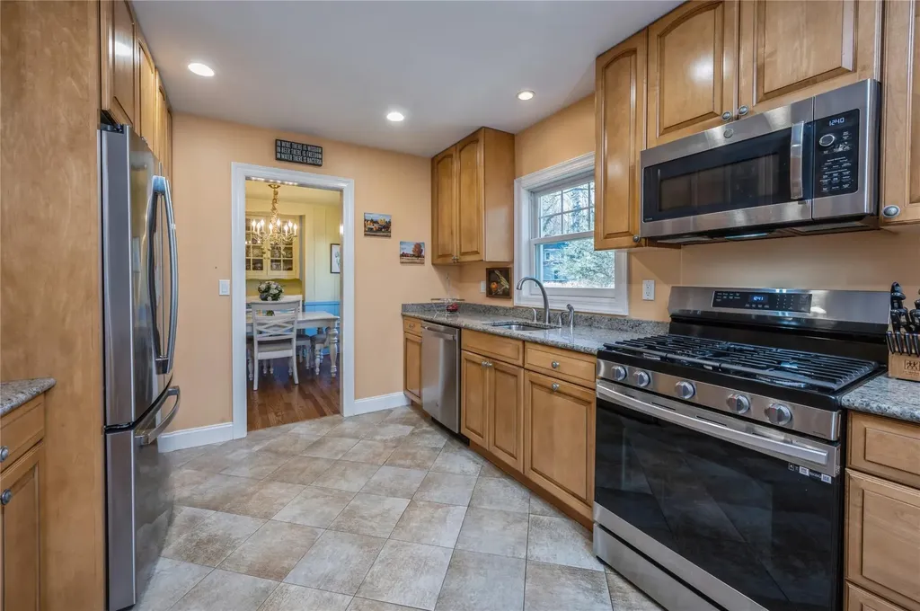 2 Brook Lane Chappaqua NY 10514