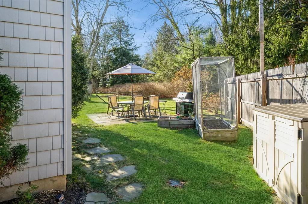 2 Brook Lane Chappaqua NY 10514