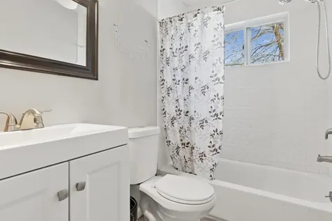 270 Louise Avenue East Patchogue NY 11772