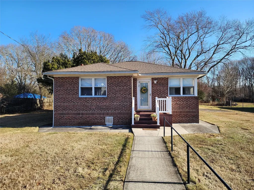 63 Stackyard Drive Mastic Beach NY 11951