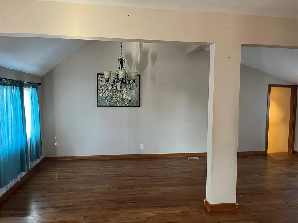 493 17th Street West Babylon NY 11704