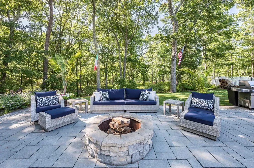 14 High Ridge Road East Hampton NY 11937