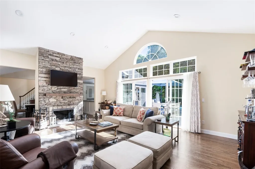 14 High Ridge Road East Hampton NY 11937