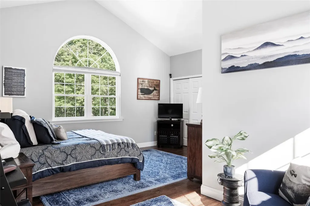 14 High Ridge Road East Hampton NY 11937