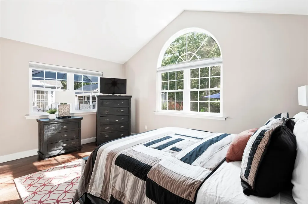 14 High Ridge Road East Hampton NY 11937
