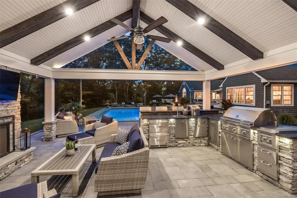 14 High Ridge Road East Hampton NY 11937