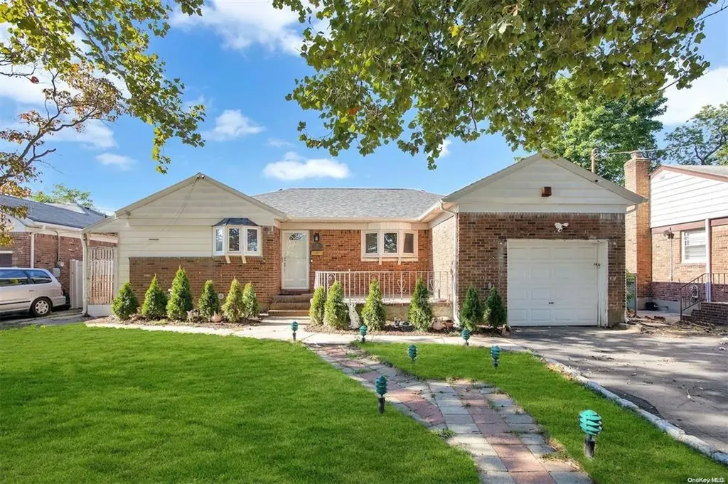 12 Cripps Lane Valley Stream NY 11581