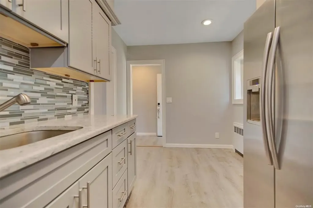 12 Cripps Lane Valley Stream NY 11581
