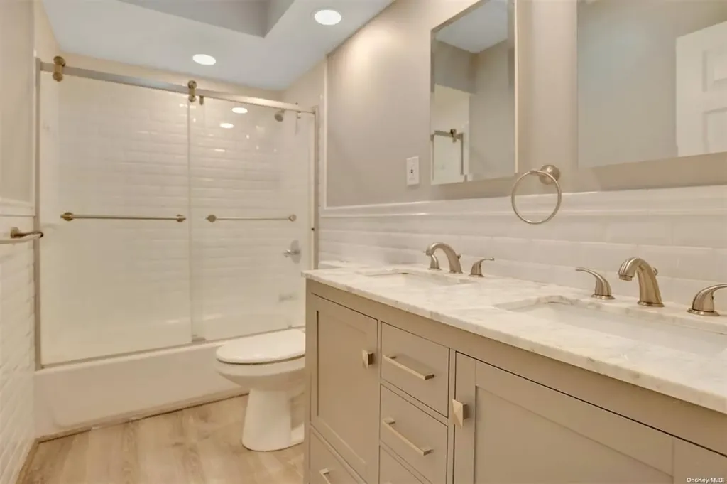 12 Cripps Lane Valley Stream NY 11581