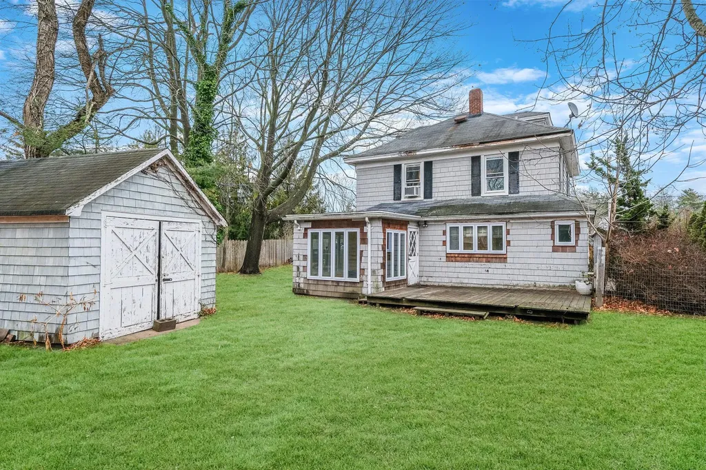 67 Baycrest Avenue Westhampton NY 11977