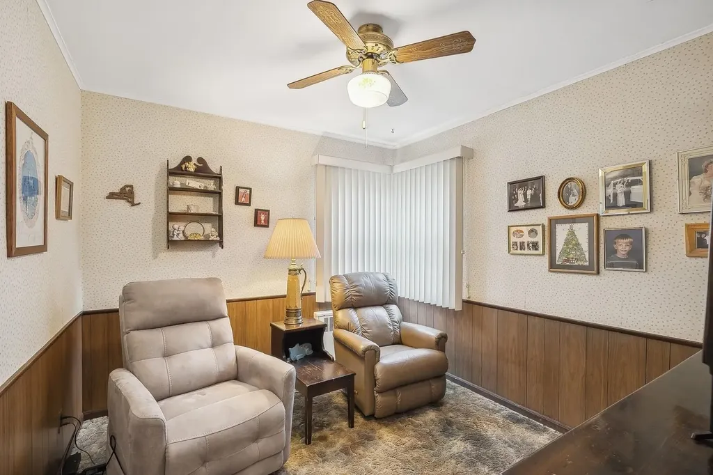 8 Jamaica Avenue Plainview NY 11803