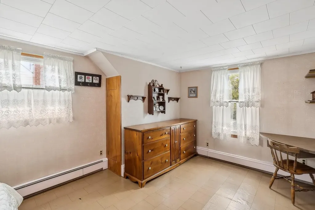 8 Jamaica Avenue Plainview NY 11803
