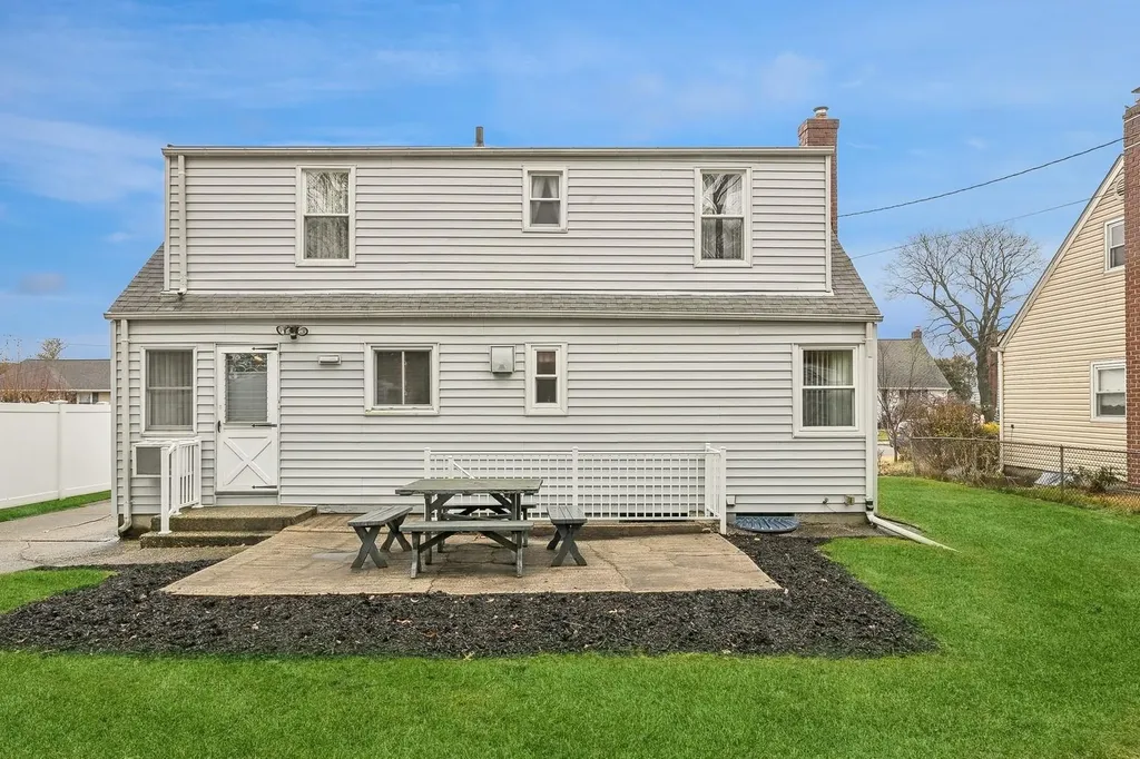 8 Jamaica Avenue Plainview NY 11803