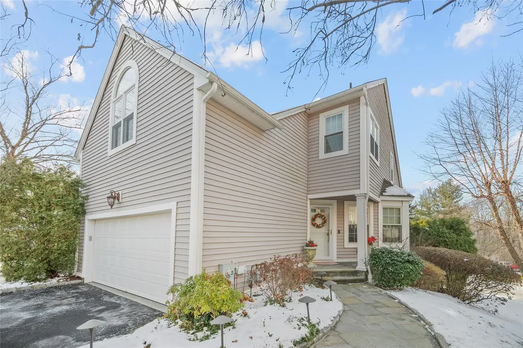 5 Pondview Lane Yonkers NY 10710