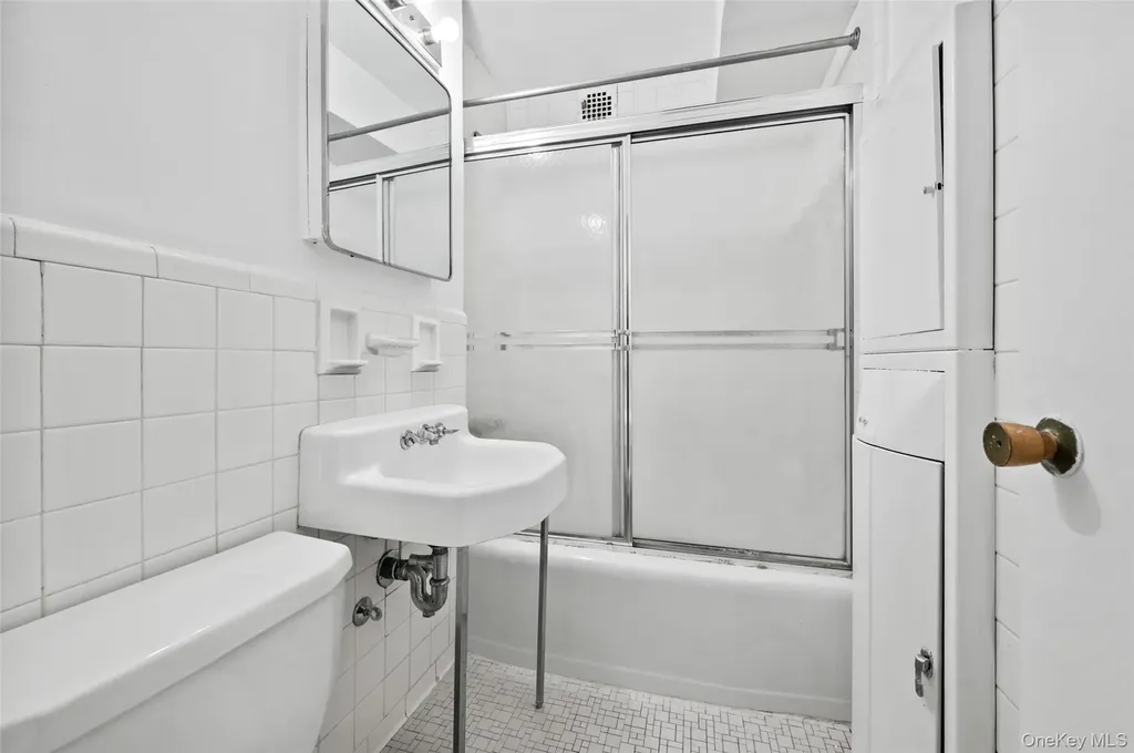 220-55 46 Avenue Bayside NY 11362