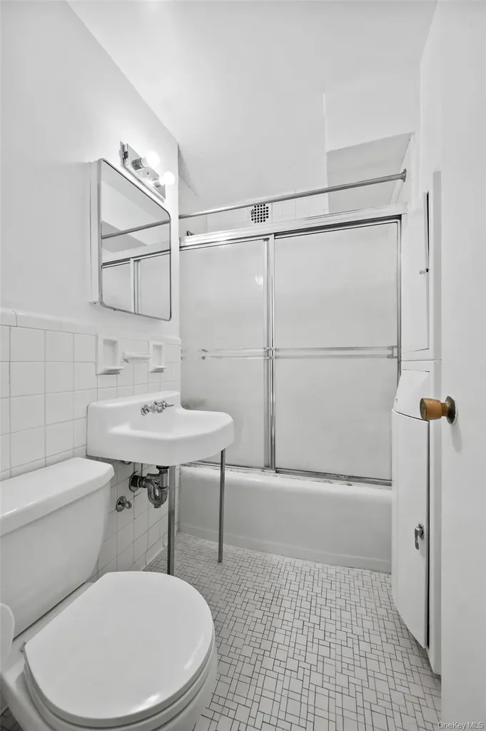 220-55 46 Avenue Bayside NY 11362