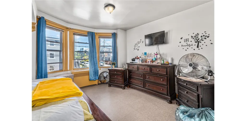 3753 Barnes Avenue Bronx NY 10467