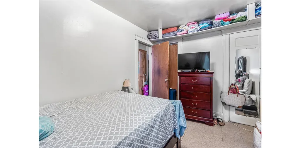 3753 Barnes Avenue Bronx NY 10467