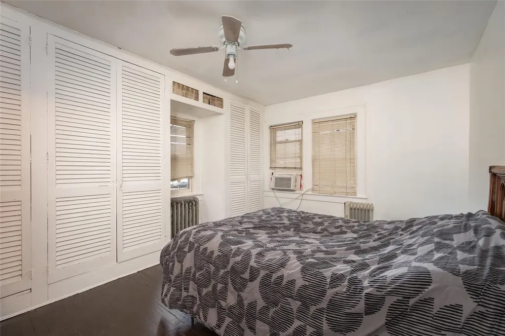67 E Dean Street Freeport NY 11520