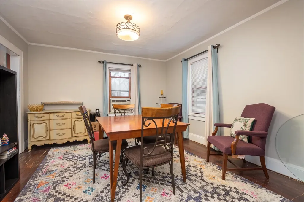 67 E Dean Street Freeport NY 11520