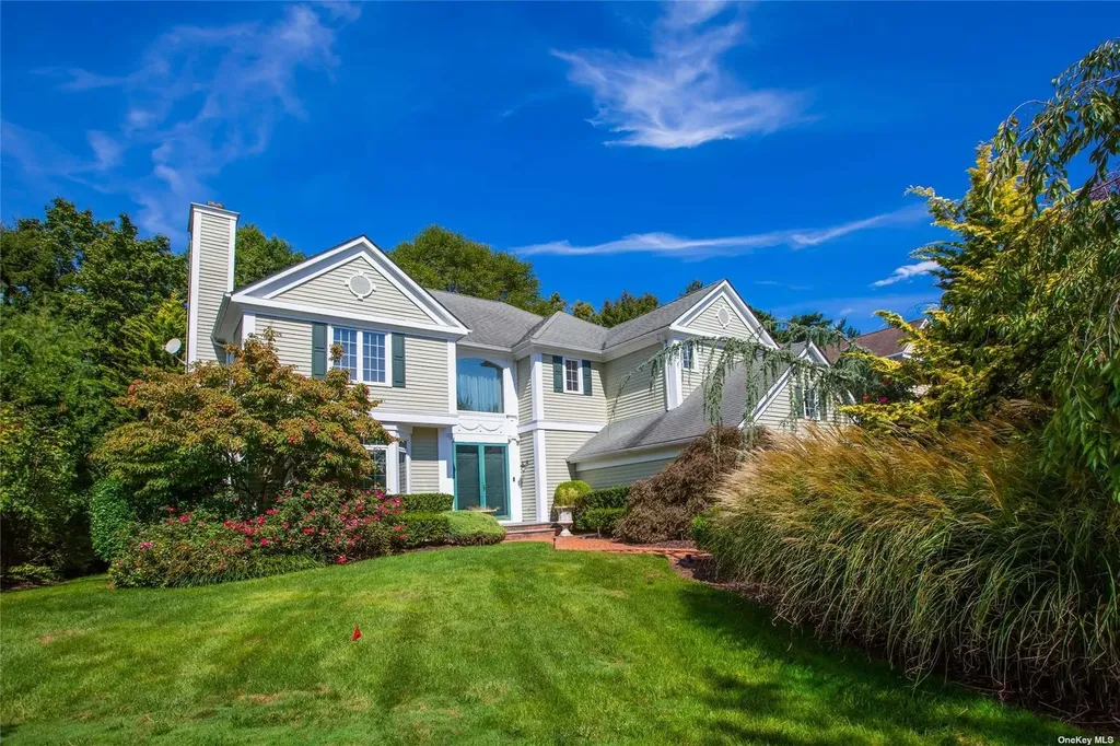 17 Rose Hill Drive Manhasset NY 11030