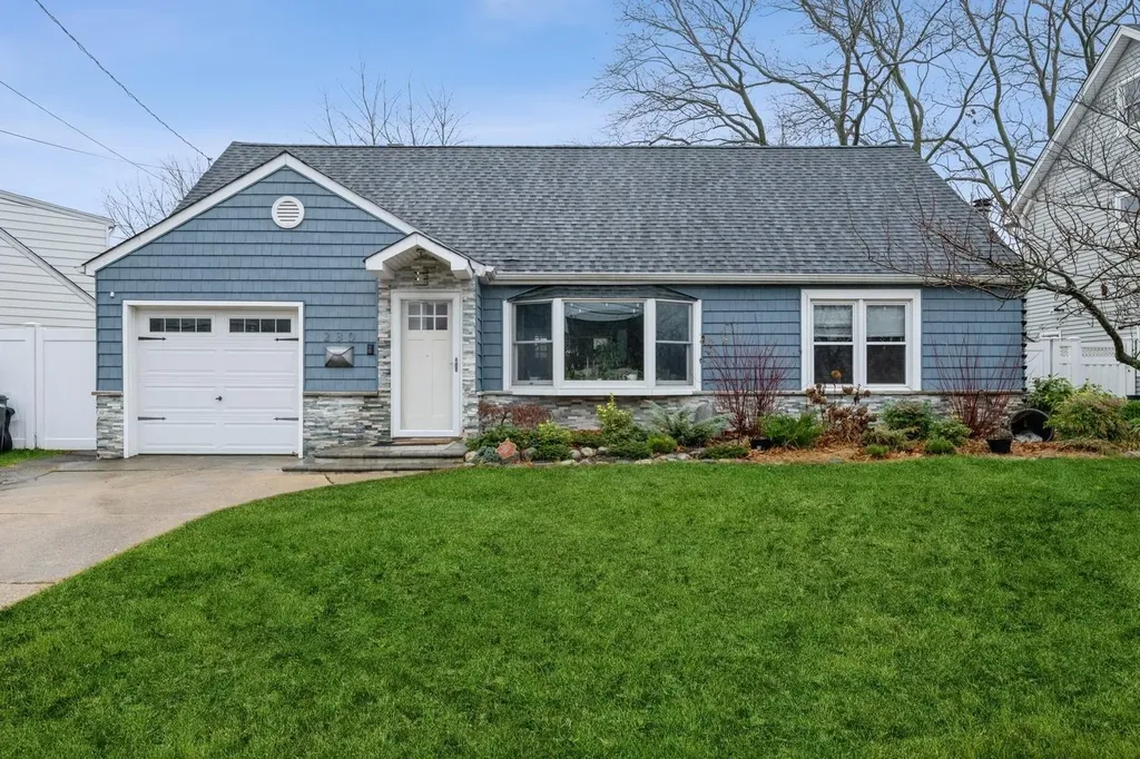 230 Evers Lane Oceanside NY 11572