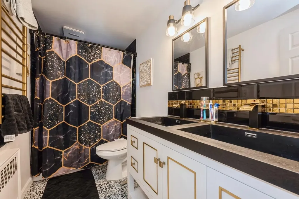 230 Evers Lane Oceanside NY 11572
