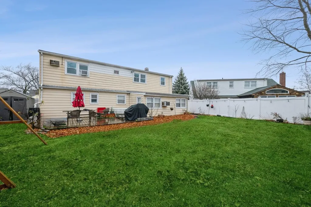 230 Evers Lane Oceanside NY 11572