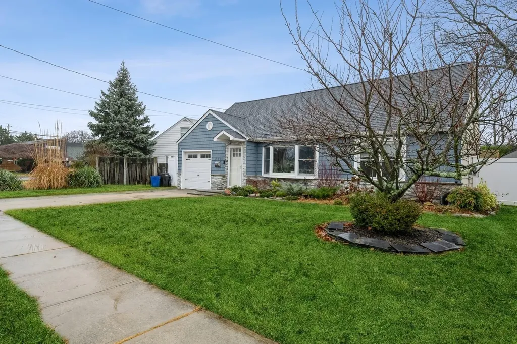 230 Evers Lane Oceanside NY 11572