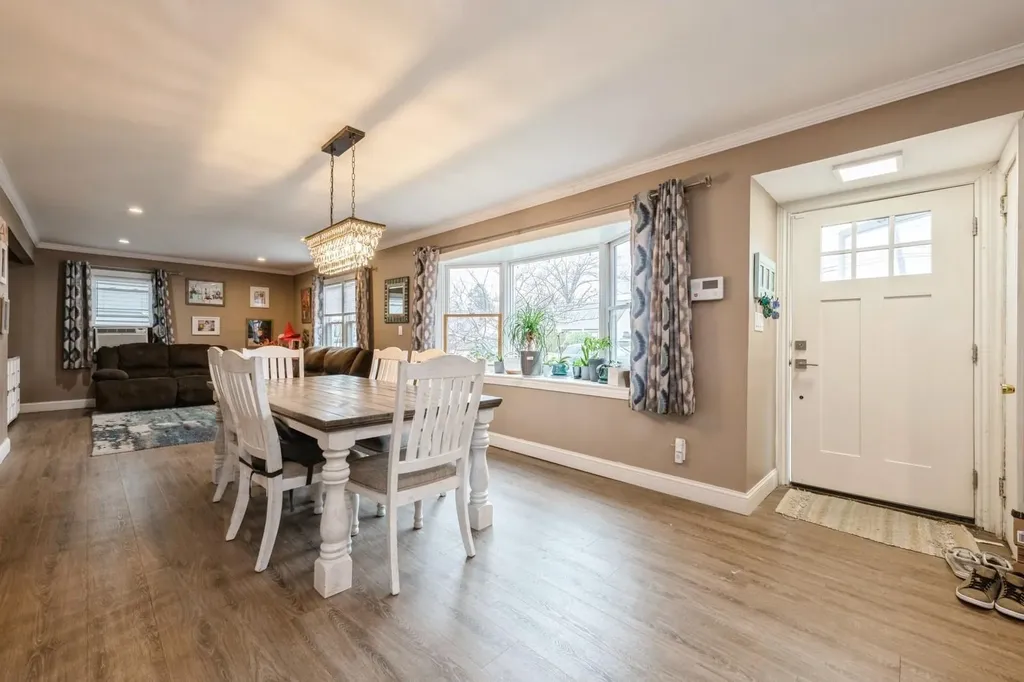 230 Evers Lane Oceanside NY 11572