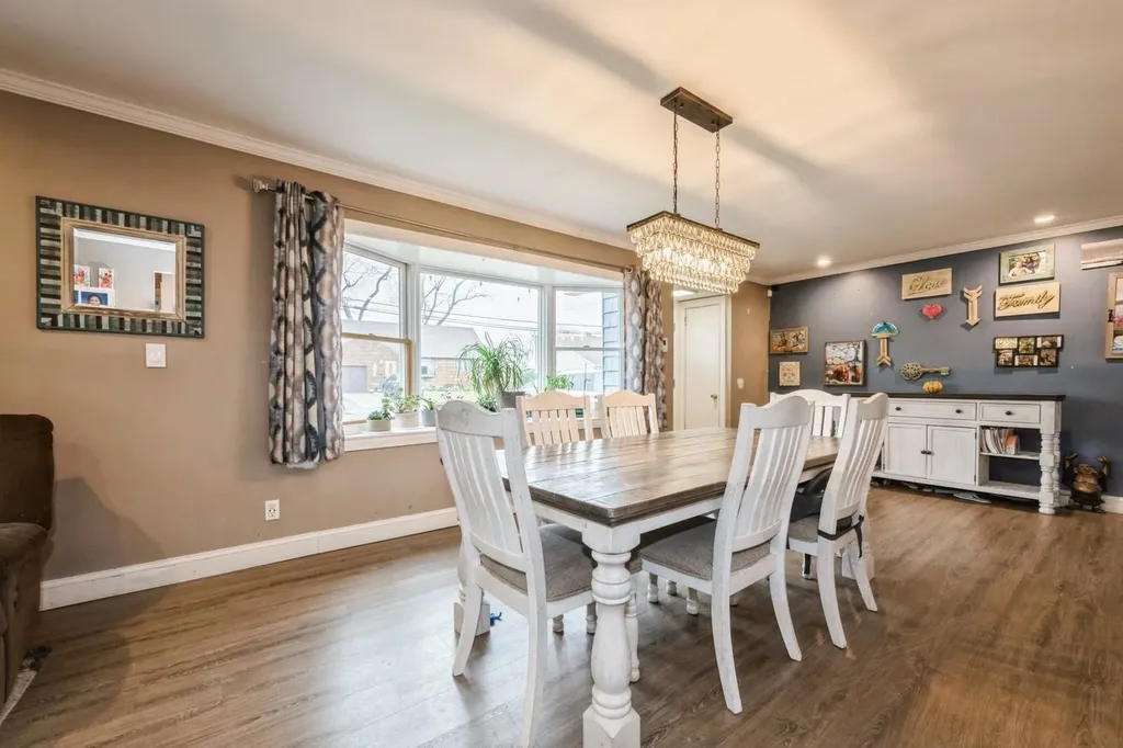 230 Evers Lane Oceanside NY 11572