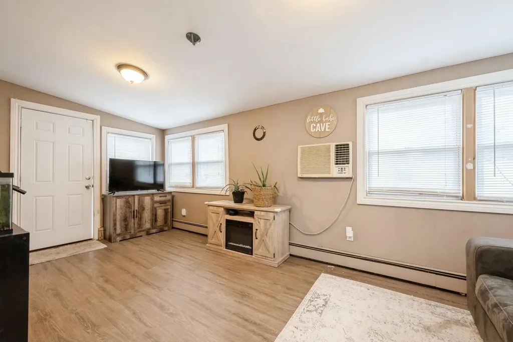230 Evers Lane Oceanside NY 11572