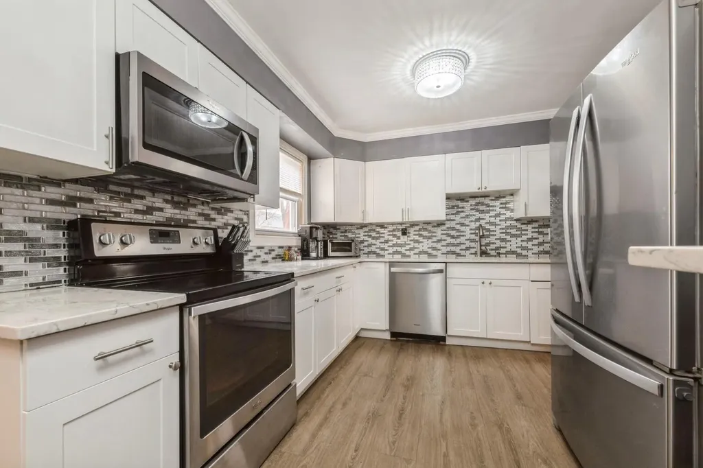 230 Evers Lane Oceanside NY 11572