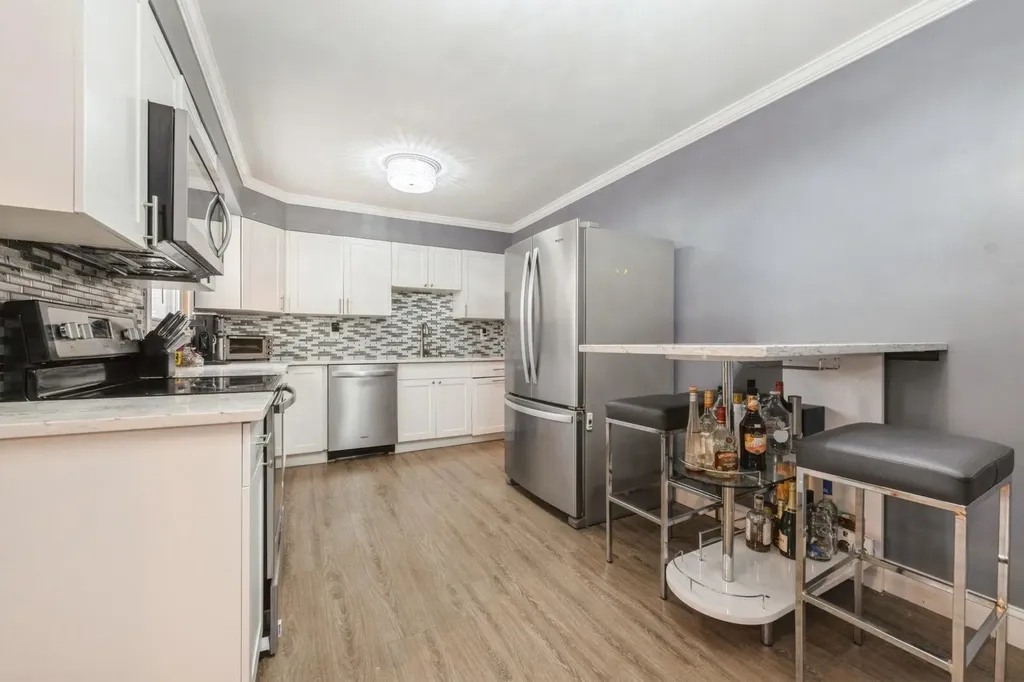230 Evers Lane Oceanside NY 11572