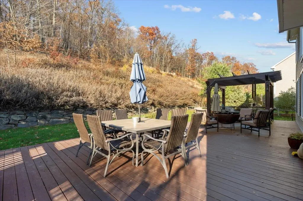 11 Heather Ridge Highland Mills NY 10930
